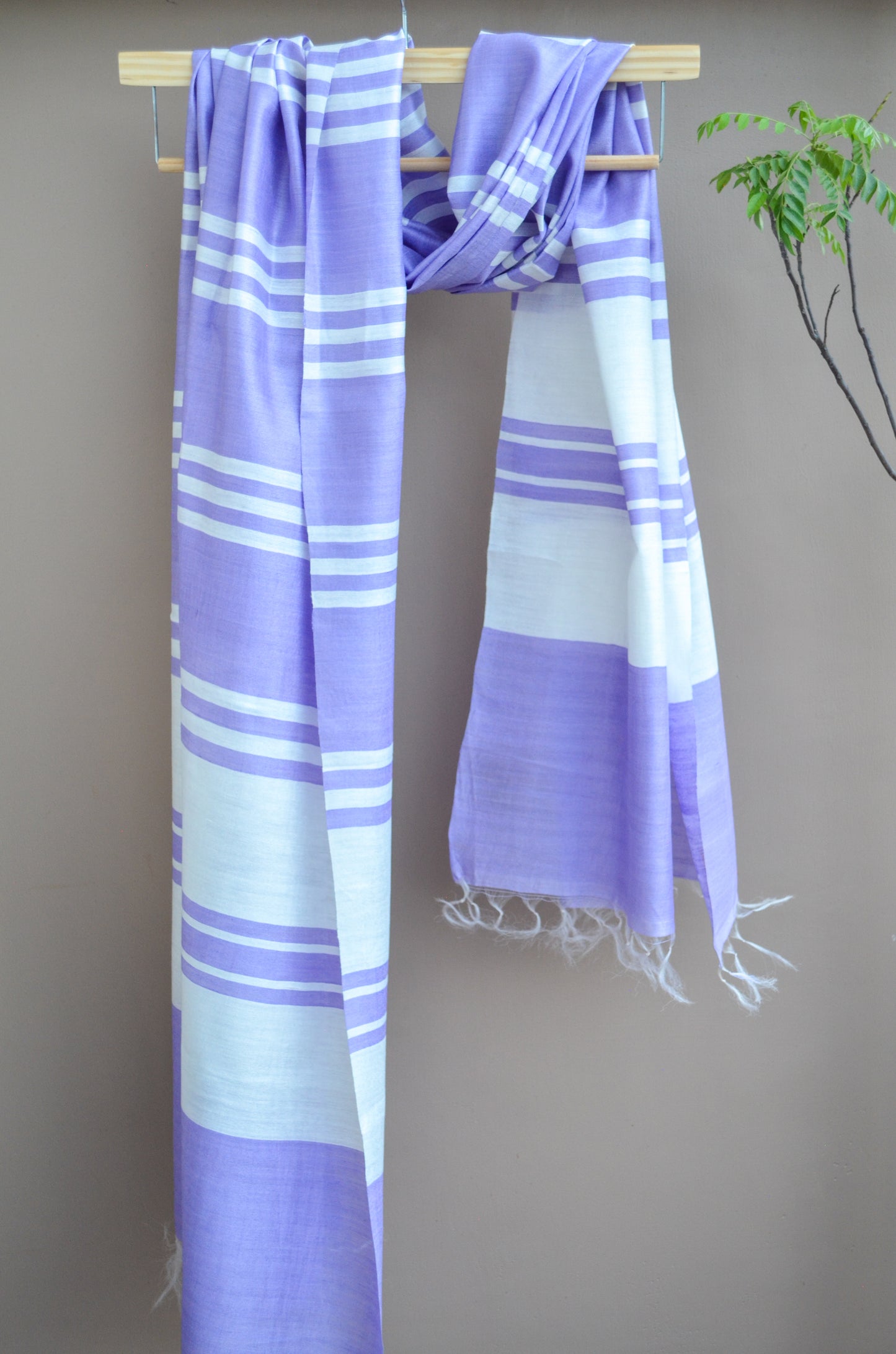 Unisex Lilac Offbeat Striped Handwoven Cotton Silk Stole