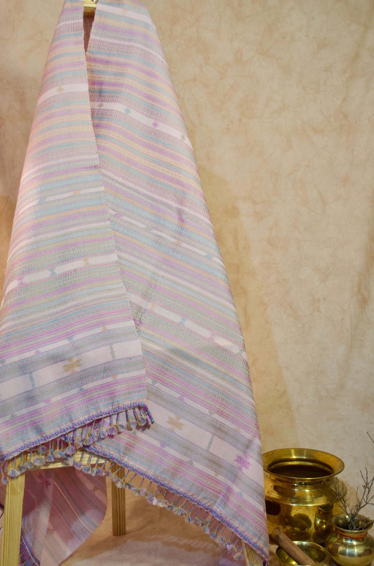 Kutchhi Traditional Shawl – Handwoven in Pure Merino Wool & Silk 01 - Pinaachi